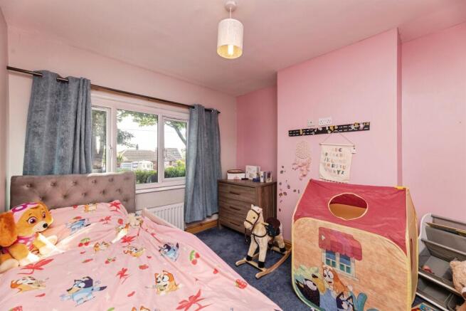 3 bed Semi-Detached for sale Image 11