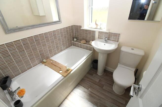 3 bed Semi-Detached for sale Image 12