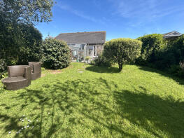 9, Chytroose Close, Helston TR13 8UY