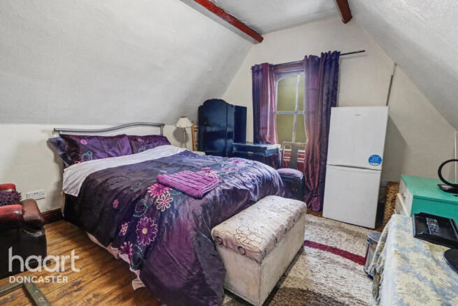 7 bed Detached for sale Image 11