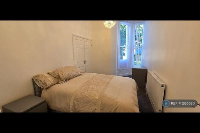 2 bed Flat to rent Image 12