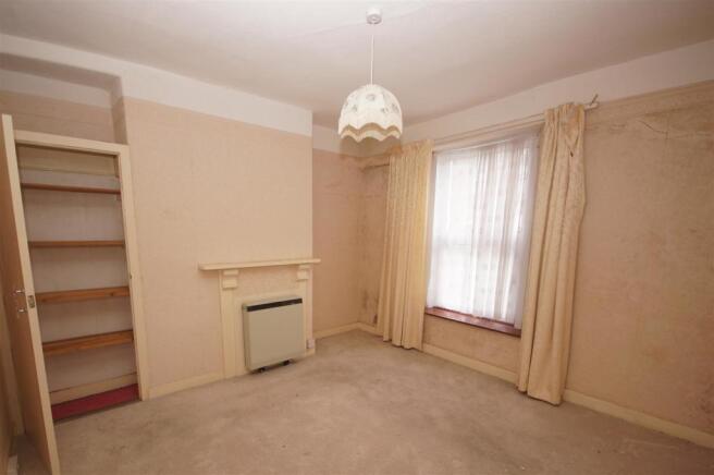 Bedroom 1.JPG