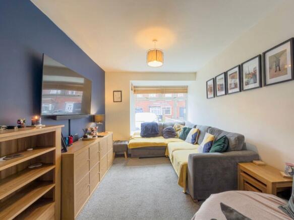 3 bed Semi-Detached for sale Image 8