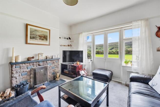 Saxton Mee Barnfield 053.jpg