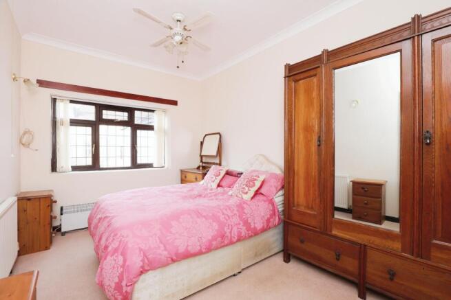 4 bed Detached for sale Image 7