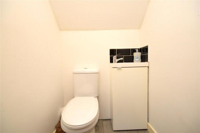 3 bed Terraced for sale Image 10