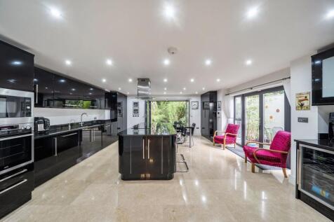 Uxbridge Road, Mill End, WD3