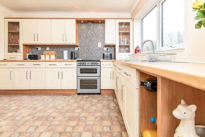 Kitchen / Breakfast Room