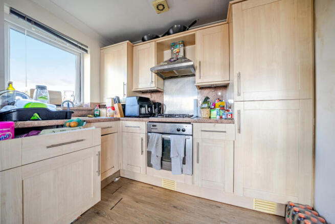 1385984-3-69397ce...