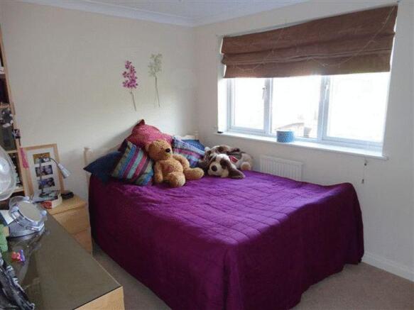 BEDROOM 2