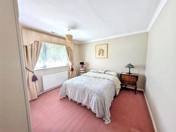 4 bed Detached for sale Image 10