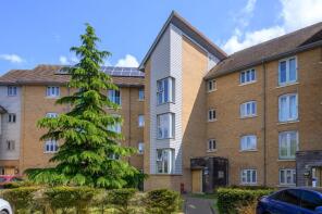 Flat 16, Runcie Court, New Mossford Way, Barkingside, Ilford IG6 1GF
