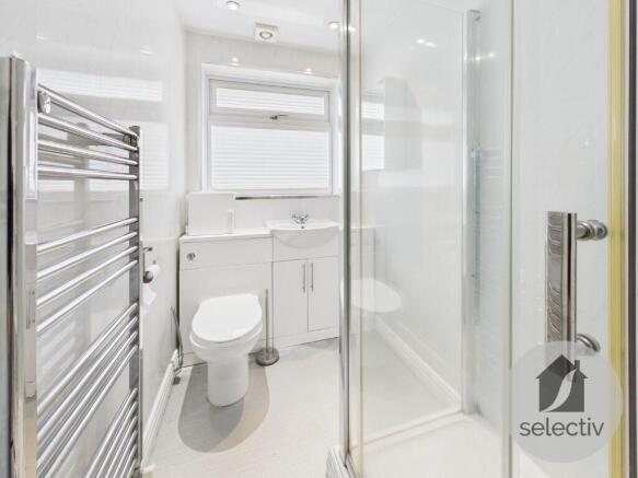 2 bed Semi-Detached Bungalow for sale Image 8