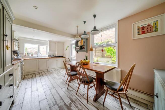 Kitchen/Breakfast Room
