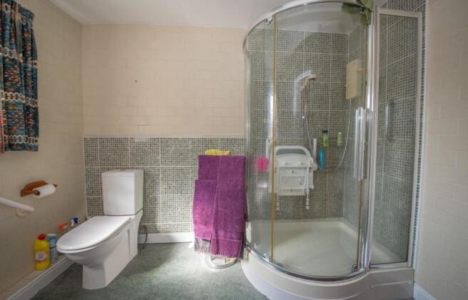 SHOWER ROOM