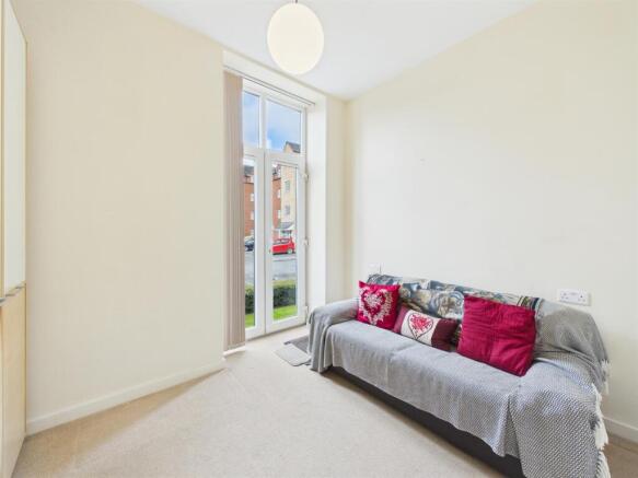 2 bed Flat for sale Image 10