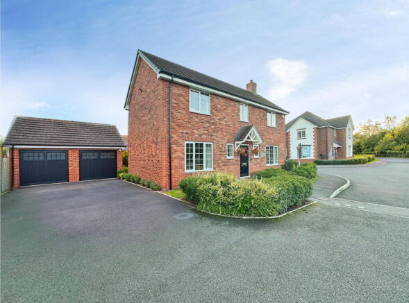 4-bed detached on Wolverhampton, WV8 1FF, £575,000