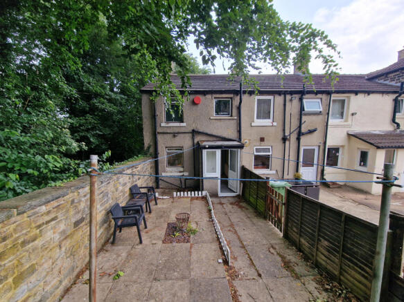 1 Bedroom End Terrace for Rent