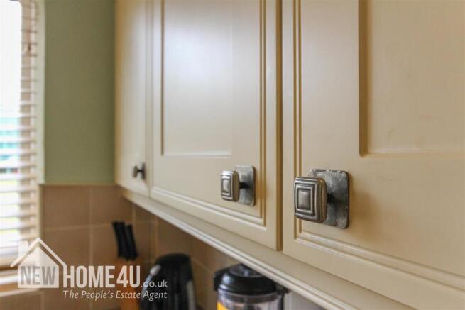 KITCHEN: