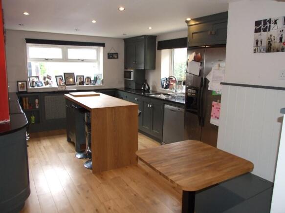 Kitchen/Breakfast Rm