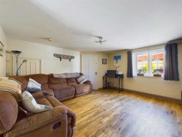 SITTING ROOM