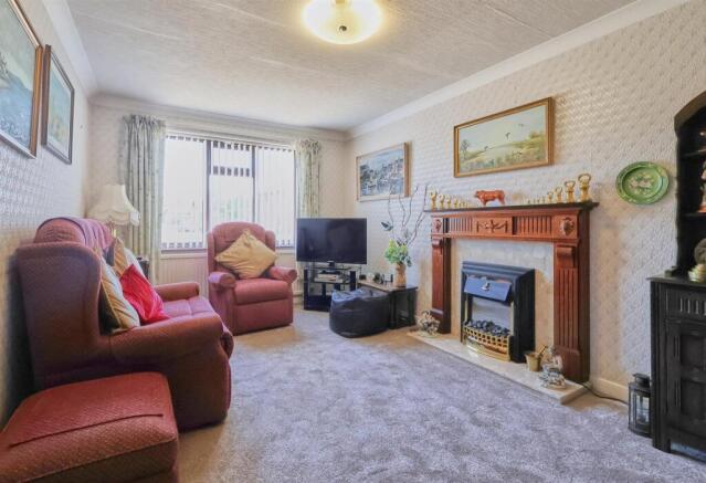 Lounge Dining Room to front