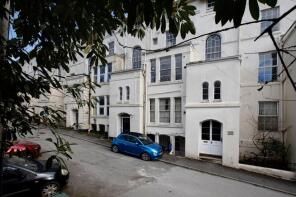 Flat 3, 12a, Barnpark Terrace, Teignmouth TQ14 8PS