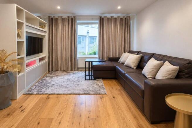 Tyron Apartments - Lounge