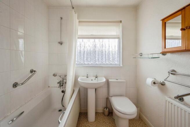 2 bed Semi-Detached Bungalow for sale Image 12