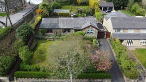 70, Deighton Lane, Healey, Batley WF17 7EU