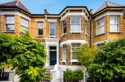 Mildenhall Road, Clapton