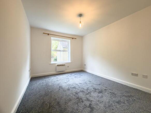 2 bed Apartment for sale Image 10