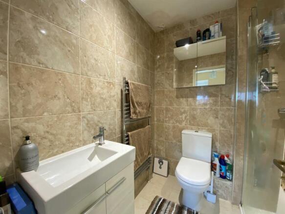Shower Room.jpg