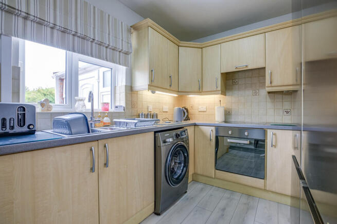 2 bed Terraced for sale Image 9