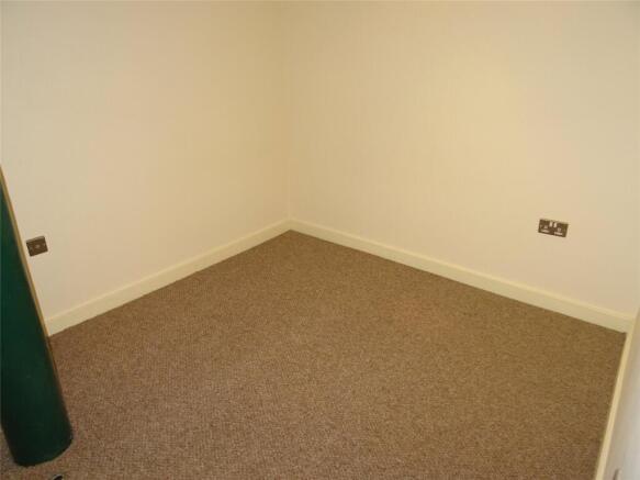 1 bed Apartment to rent Image 4