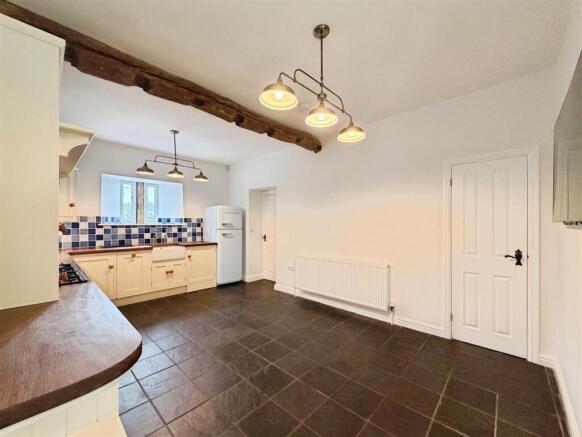3 bed Barn Conversion for sale Image 5