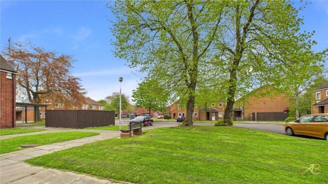 2 bed Apartment to rent Image 11
