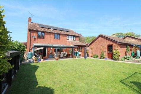 Wensum Valley Close, Hellesdon, Norwich, Norfolk, NR6