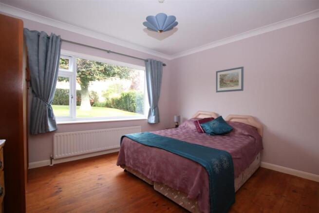 Bedroom 2.JPG