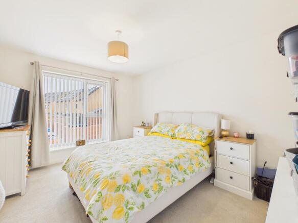 4 bed Semi-Detached for sale Image 8