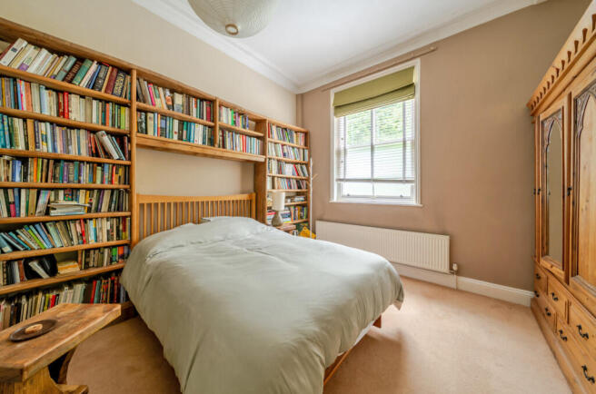 2 bed Flat for sale Image 12