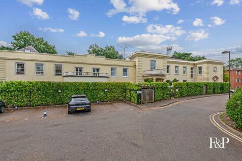 Brook Avenue, Ascot
