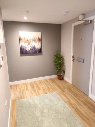 2 bed Apartment to rent Image 7