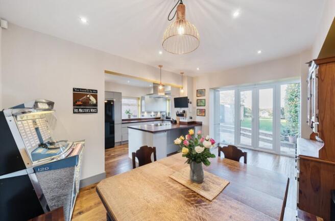 Kitchen diner
