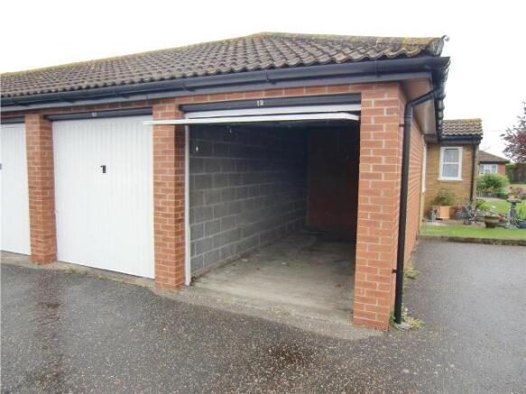 12 Rosery Mews - garage