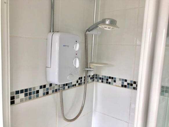 En-suite shower