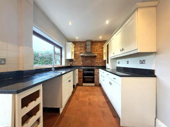 Copthorne Drive, Copthorne, Shrewsbury photo 3
