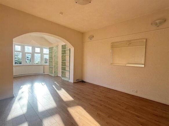 4 bed Semi-Detached for sale Image 8