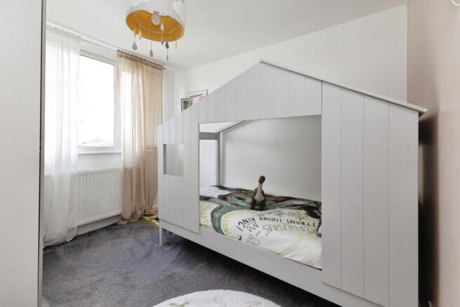 3 bed Semi-Detached for sale Image 10