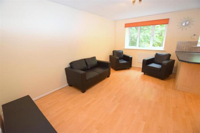 Kitchen/lounge (L-sh